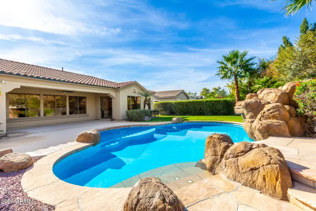 $1,375,000 | 940 West Macaw Drive, Chandler, AZ 85286
