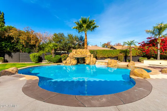 $1,375,000 | 940 West Macaw Drive, Chandler, AZ 85286
