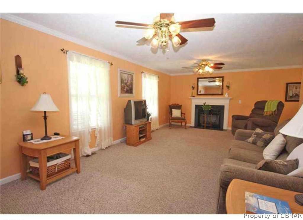 8374 Guinea Road Hayes, VA 23072 - Photo 6 of 17