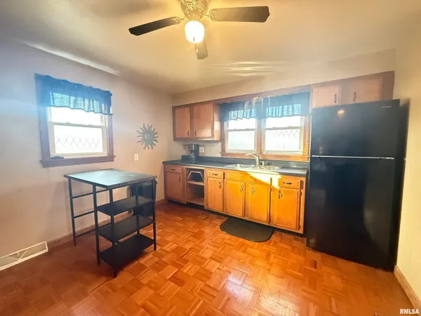 $94,000 | 202 North Robinson Street, Lewistown, IL 61542