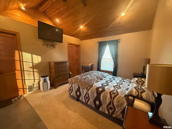 $94,000 | 202 North Robinson Street, Lewistown, IL 61542