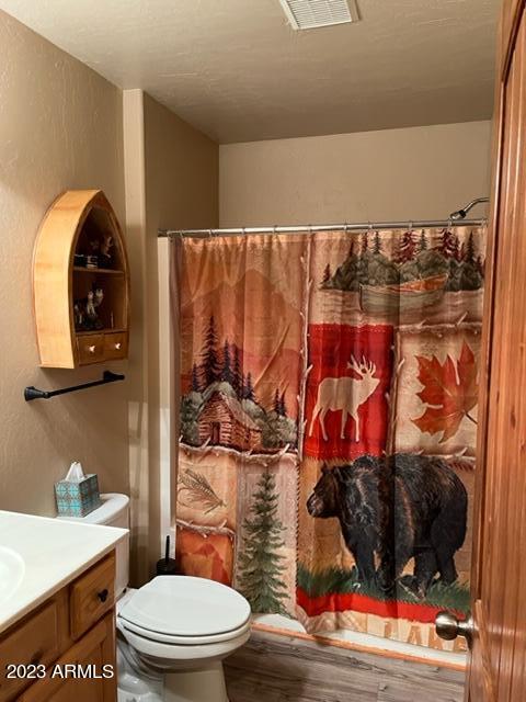 2670 Lodge Loop Overgaard, AZ 85933 - Photo 10 of 20 Guest Bath