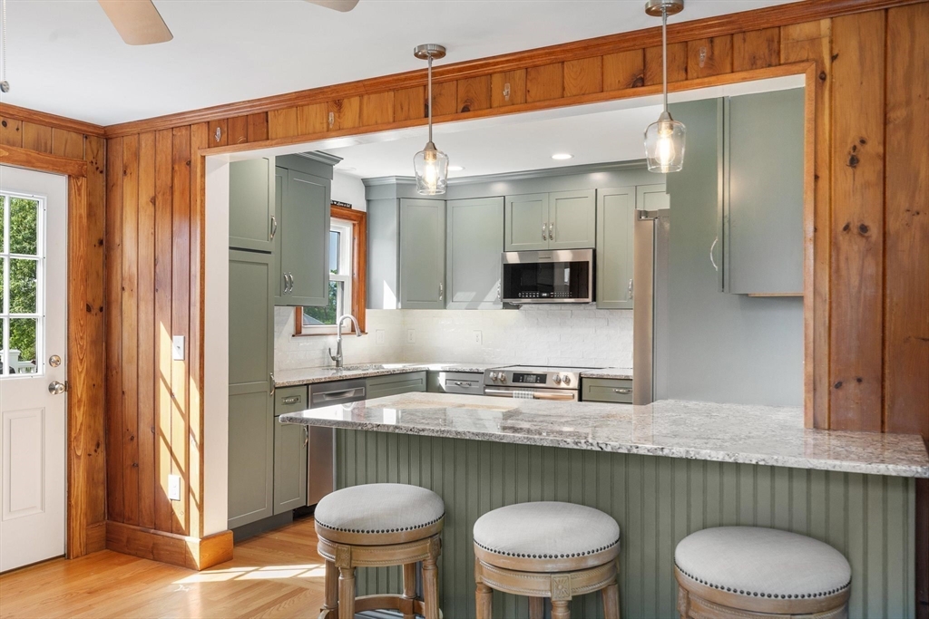 5 Bates Street Mendon, MA 01756 - Photo 7 of 37