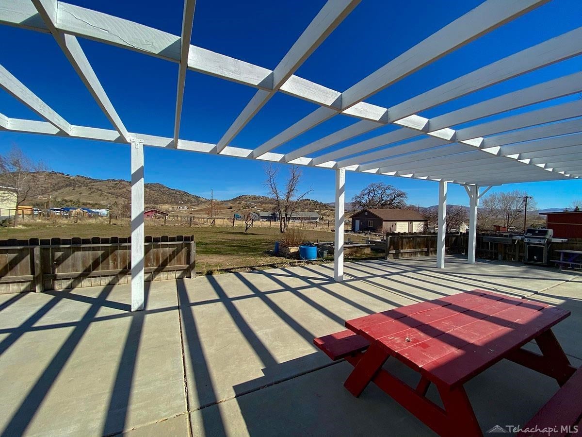 22218 Saddleback Road Tehachapi, CA 93561 - Photo 9 of 31 Gallery Image 9