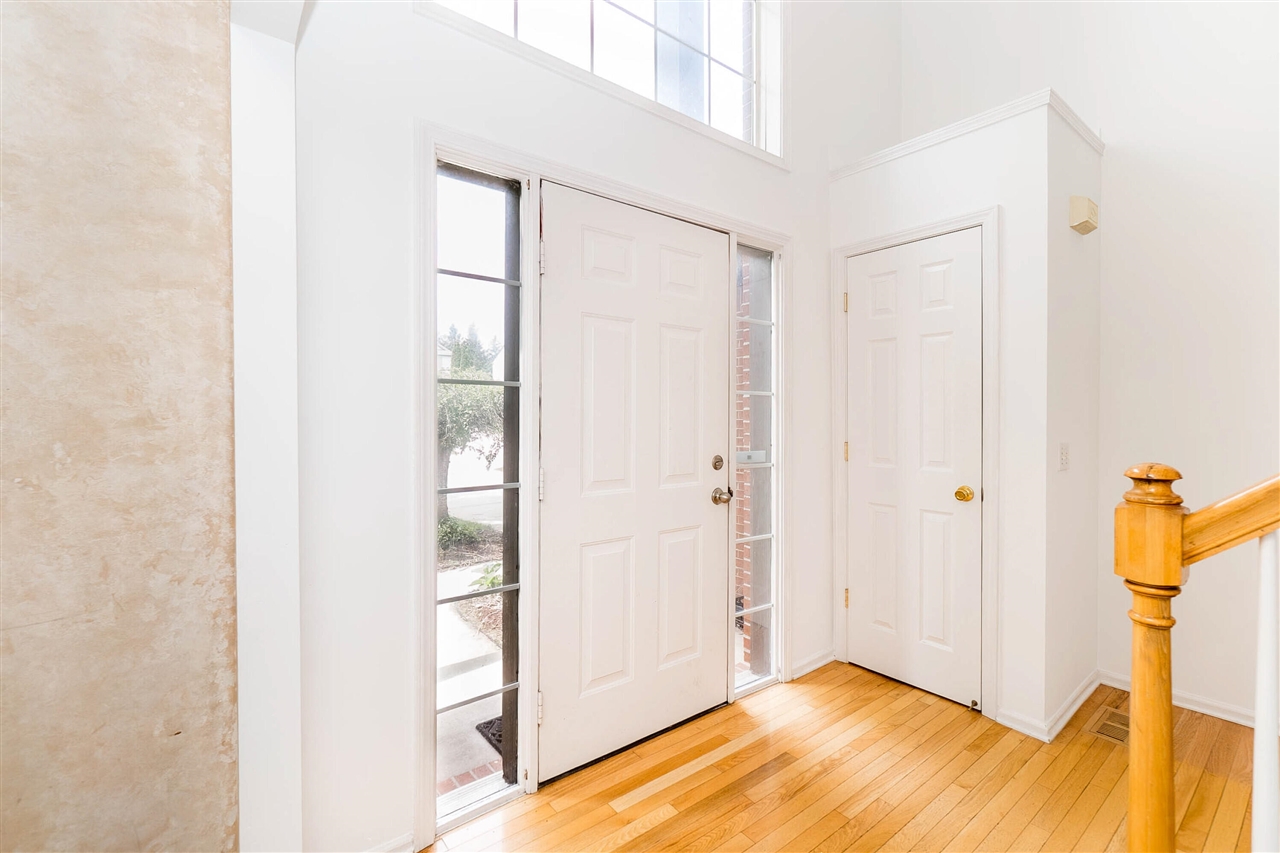 399 Quail Ridge Court Waterford, MI 48327 - Photo 5 of 44