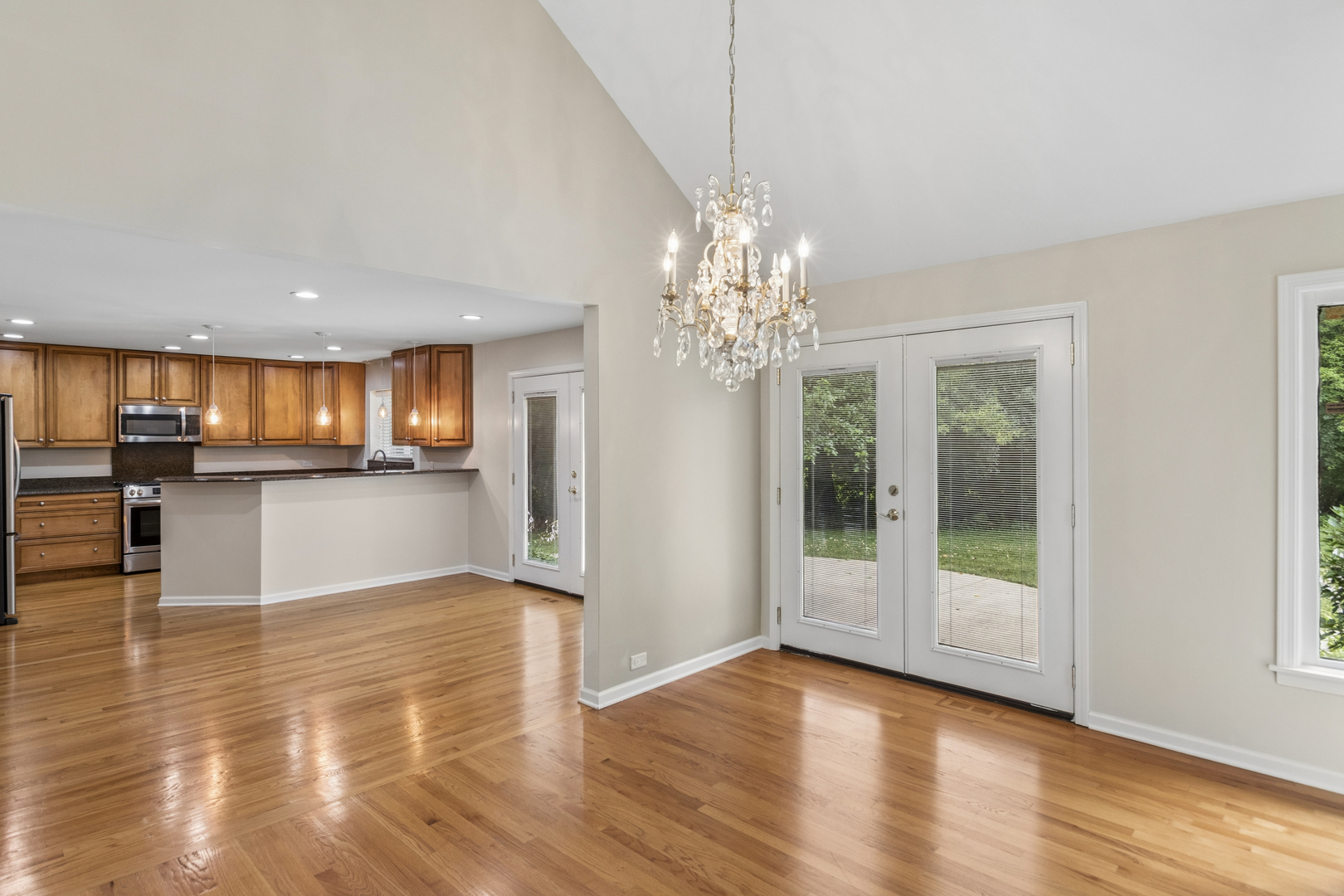 356 Windsor Lane Inverness, IL 60010 - Photo 5 of 20