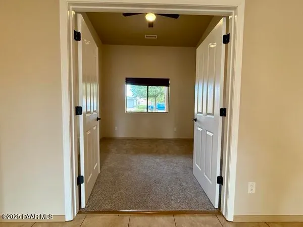 a view of livingroom with entryway