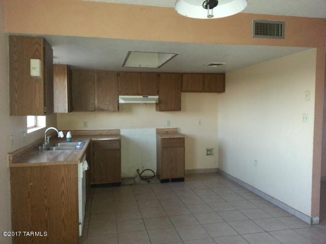 4321 West Cox Road Willcox, AZ 85643 - Photo 3 of 18