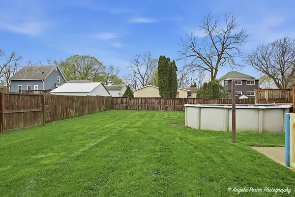 $349,000 | 937 Wicker Street, Woodstock, IL 60098
