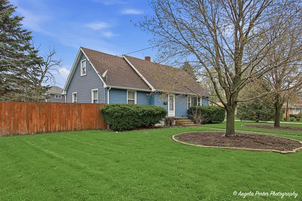 $349,000 | 937 Wicker Street, Woodstock, IL 60098