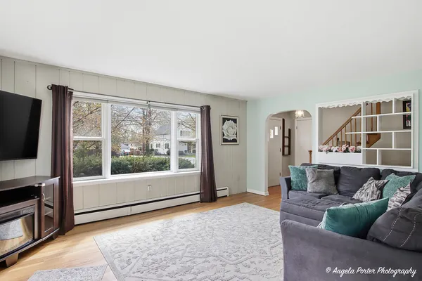 $349,000 | 937 Wicker Street, Woodstock, IL 60098