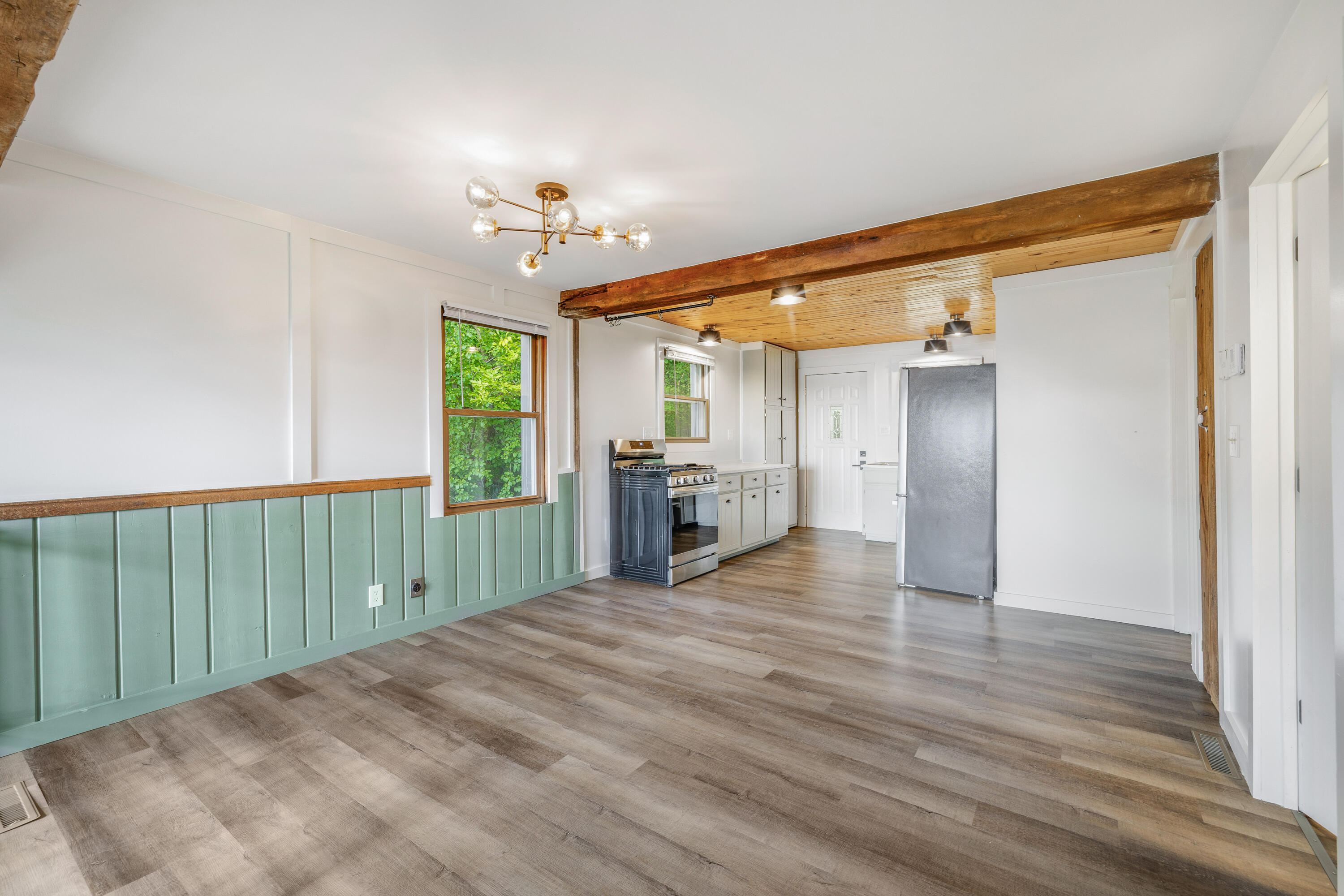 N6498 Orchard Heights Road Richmond, WI 53115 - Photo 3 of 20 12-07