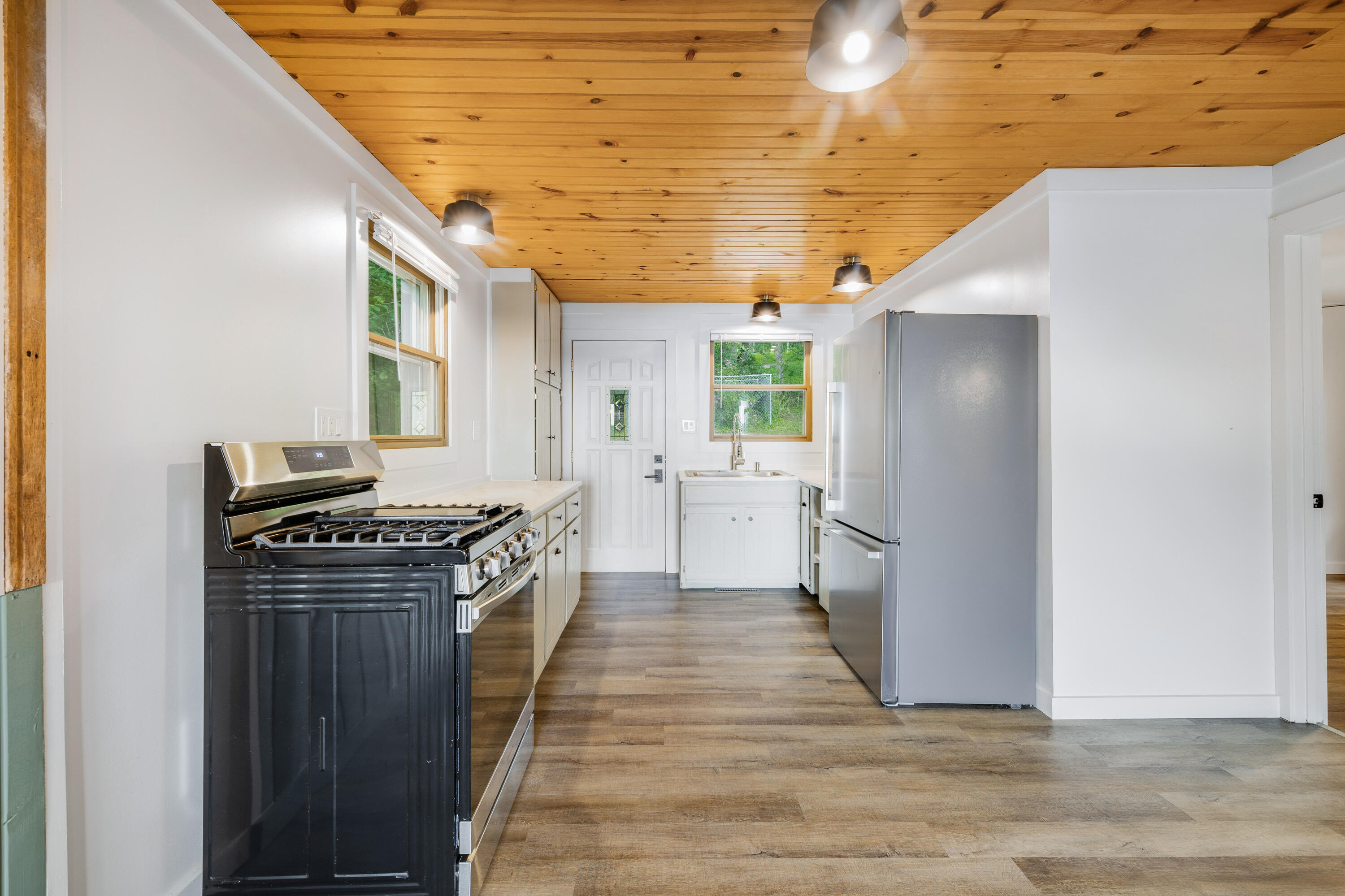 N6498 Orchard Heights Road Richmond, WI 53115 - Photo 5 of 20 13-08