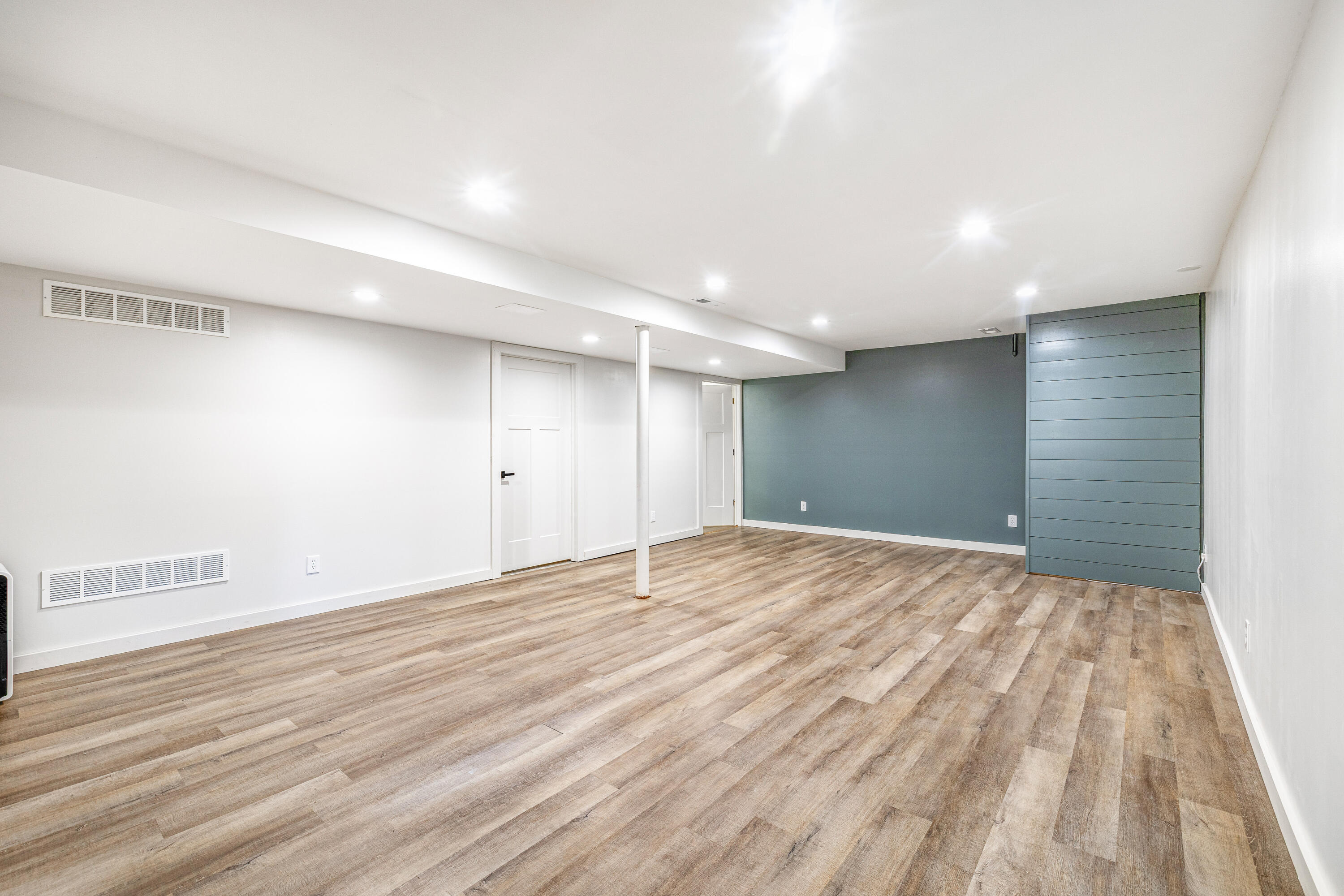 N6498 Orchard Heights Road Richmond, WI 53115 - Photo 9 of 20 5-11