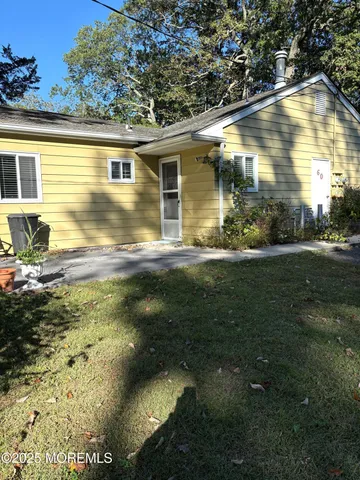 a view of swimming pool of the house