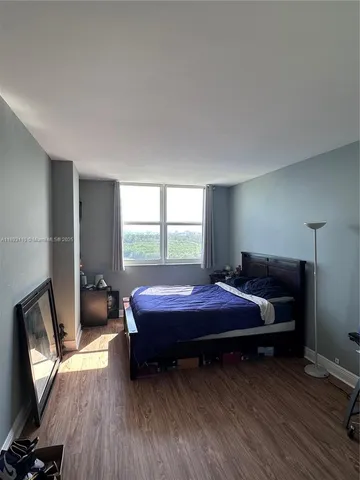 $4,150 | 300 Bayview Drive, Unit 1206, Sunny Isles Beach, FL 33160