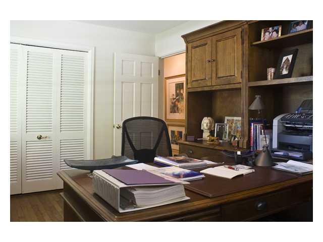 6318 Knyghton Road Indianapolis, IN 46220 - Photo 16 of 22 Gallery Image 16