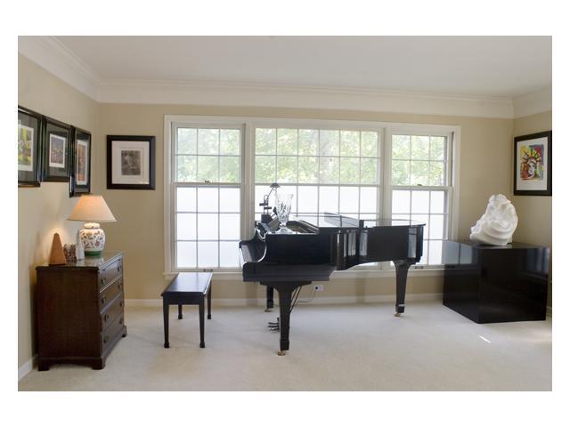 6318 Knyghton Road Indianapolis, IN 46220 - Photo 5 of 22 Gallery Image 5
