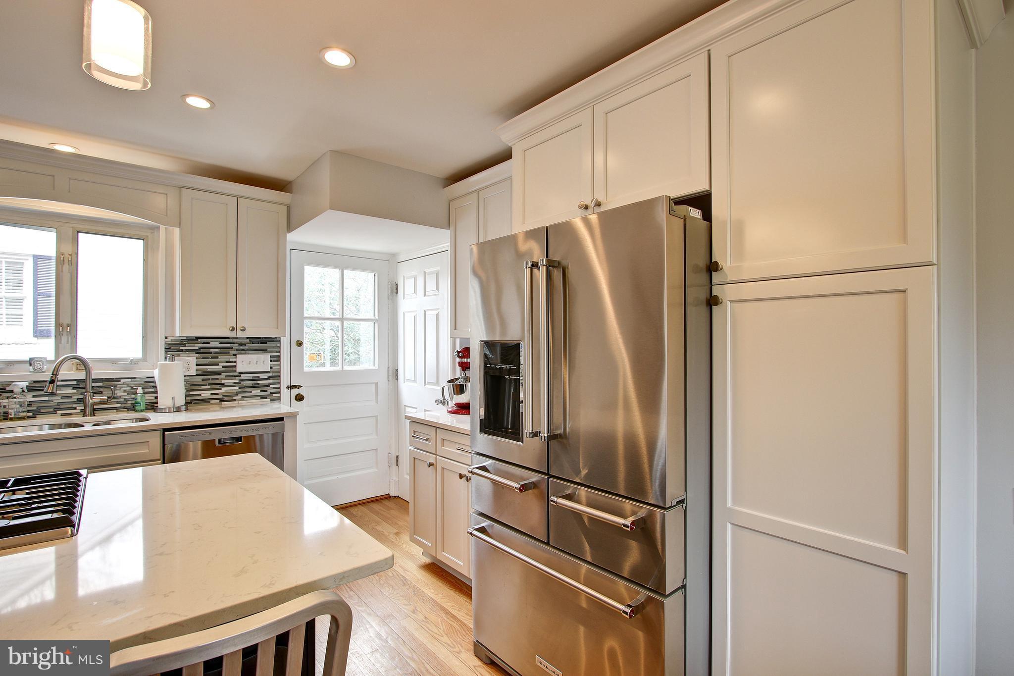 5913 Cranston Road Bethesda, MD 20816 - Photo 12 of 29 Kitchen