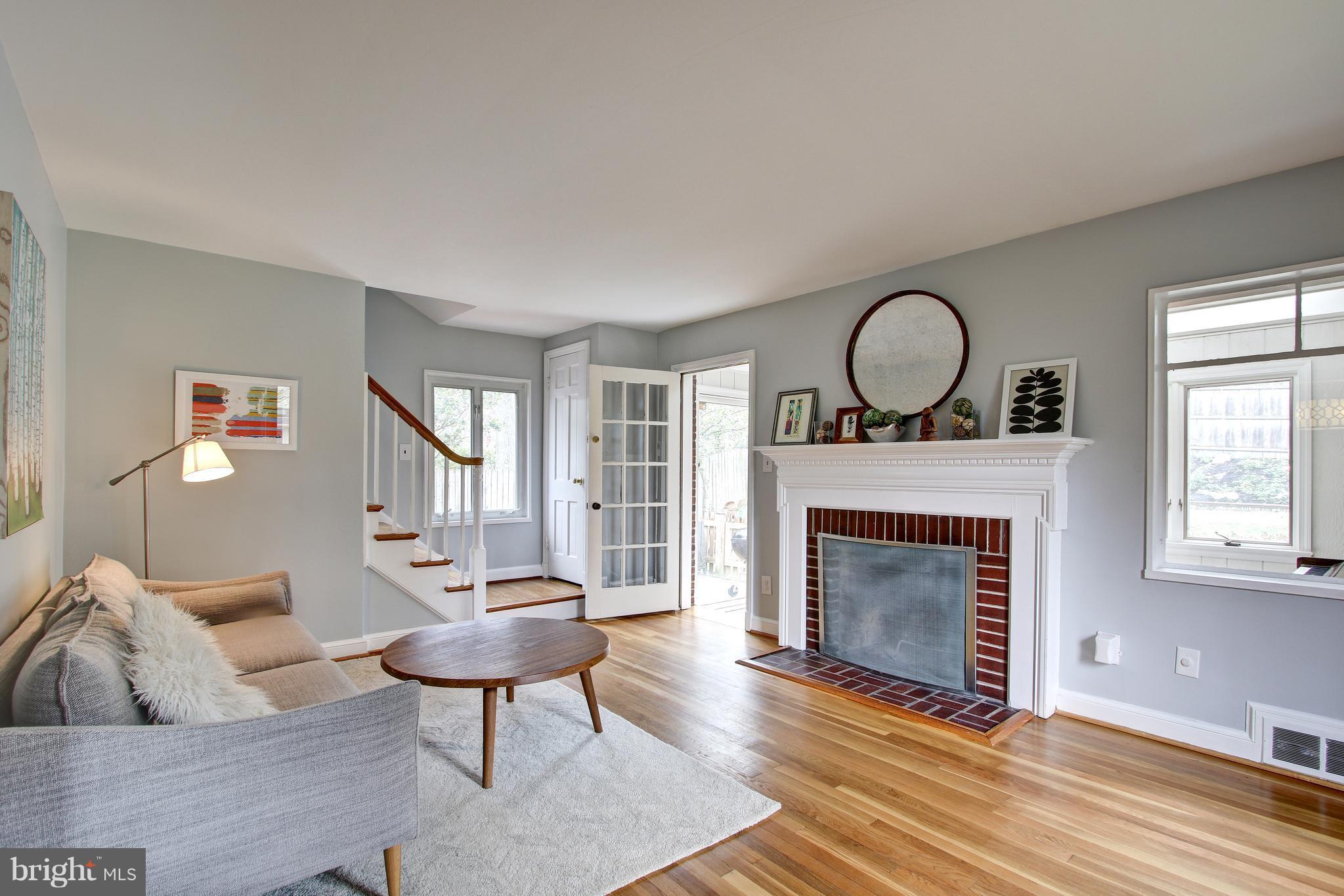 5913 Cranston Road Bethesda, MD 20816 - Photo 6 of 29 Living Room