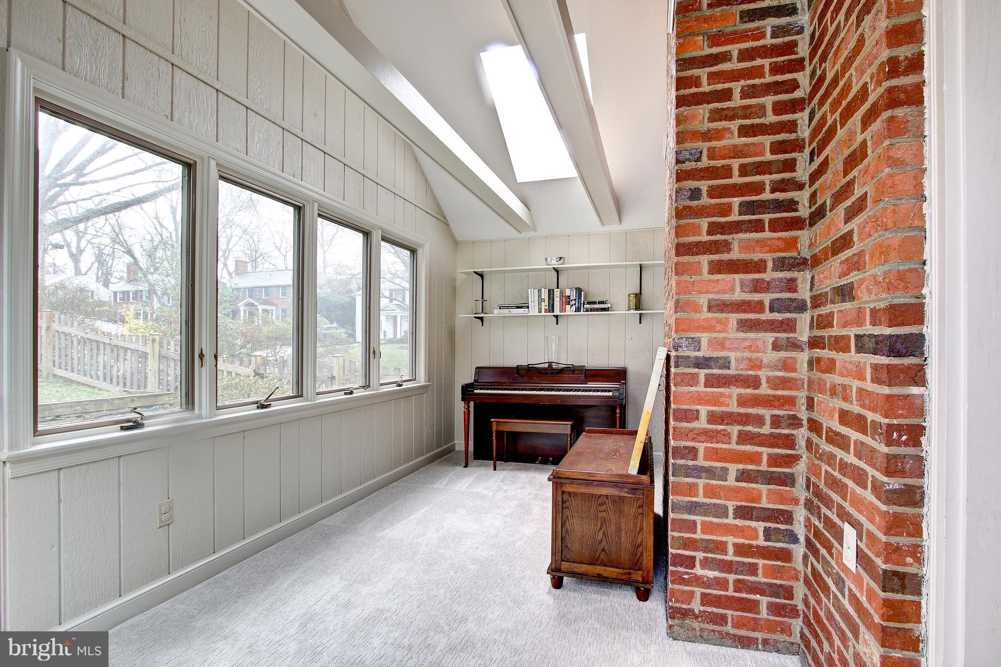5913 Cranston Road Bethesda, MD 20816 - Photo 8 of 29 BONUS ROOM/DEN WITH SKYLIGHT