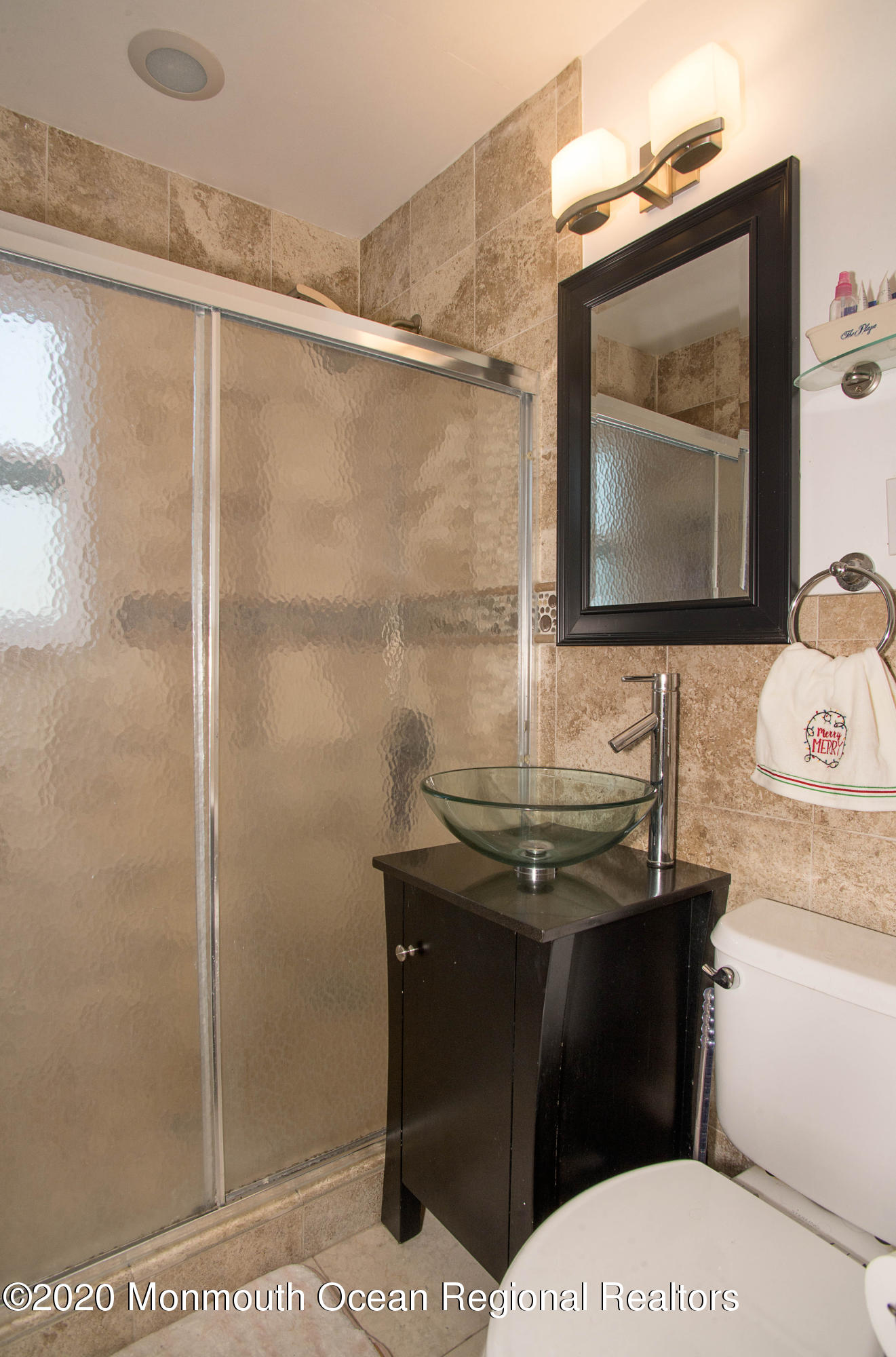 309 Wilson Road Neptune Township, NJ 07753 - Photo 13 of 26 _RMJ5084 2nd bathroom