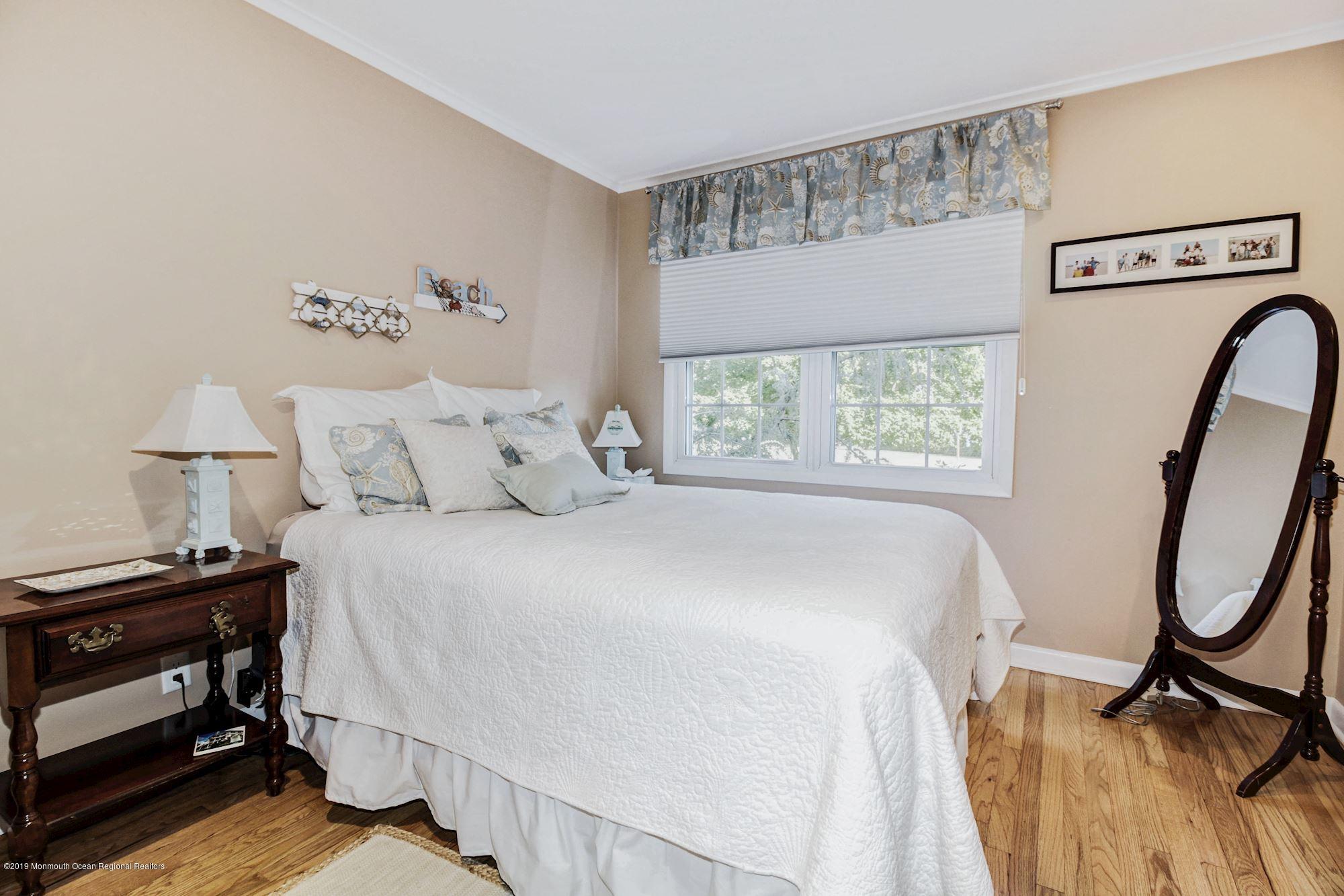 904 Riverview Drive Brielle, NJ 08730 - Photo 18 of 25 Guest Bedroom