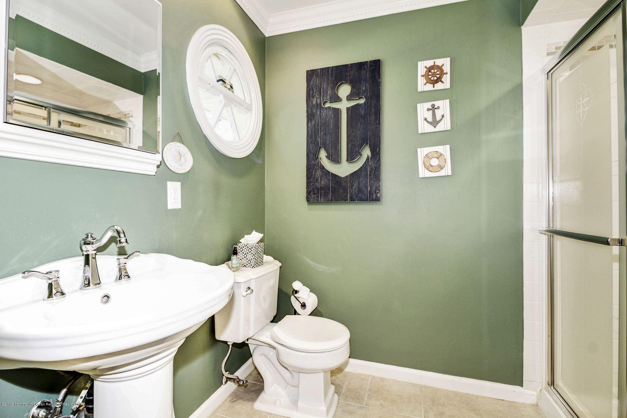 904 Riverview Drive Brielle, NJ 08730 - Photo 19 of 25 Family Bathroom