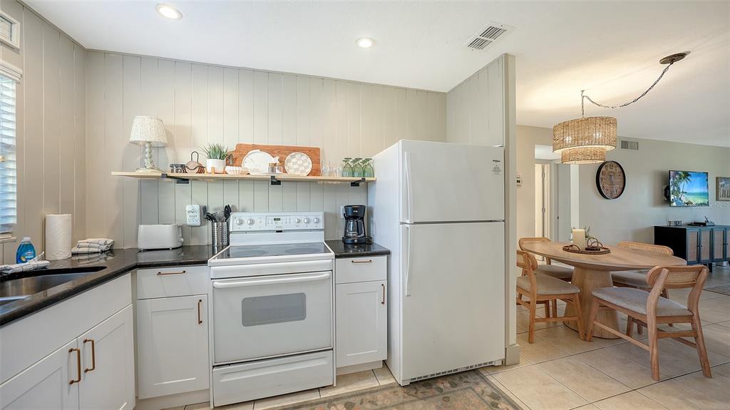 925 Beach Road, Unit 112 Siesta Key, FL 34242 - Photo 9 of 71 Gallery Image 9