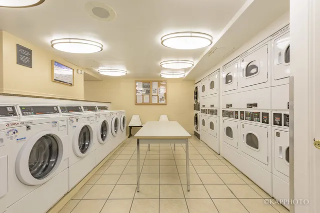 $144,000 | 2605 South Indiana Avenue, Unit 708, Chicago, IL 60616