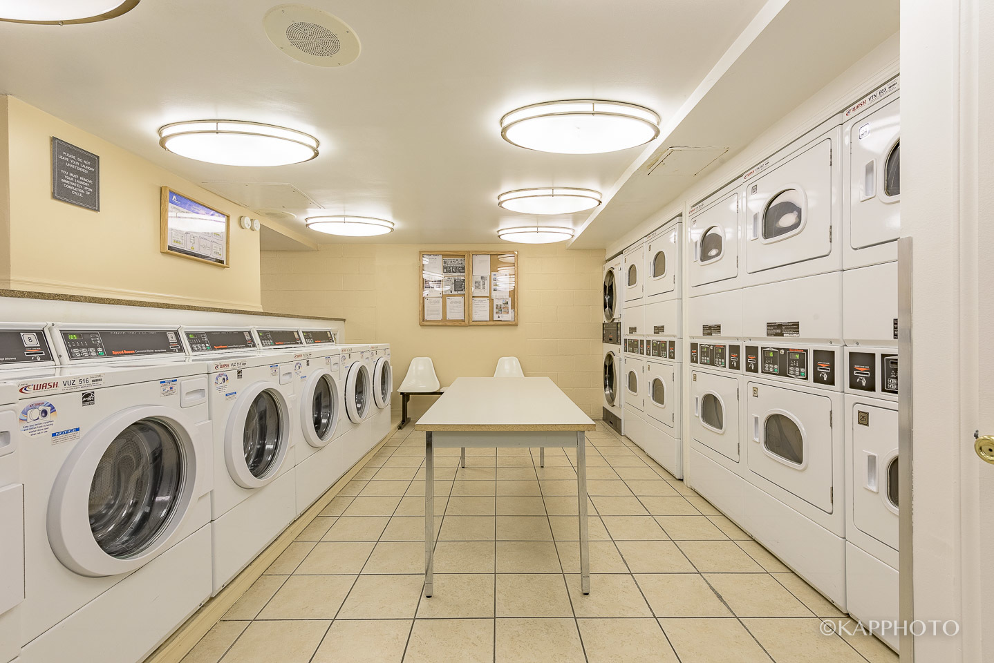 2605 South Indiana Avenue, Unit 708 Chicago, IL 60616 - Photo 29 of 29 a utility room with dryer and washer