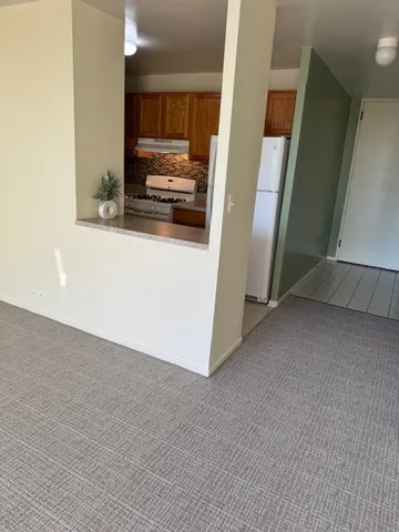 a view of utility room