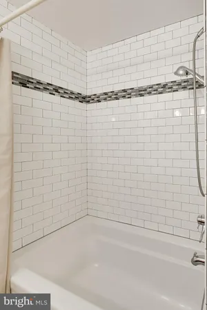 $2,600 | 5707 Brewer House Circle, Unit T2, Rockville, MD 20852