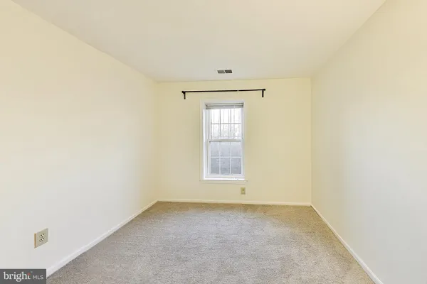 $2,600 | 5707 Brewer House Circle, Unit T2, Rockville, MD 20852