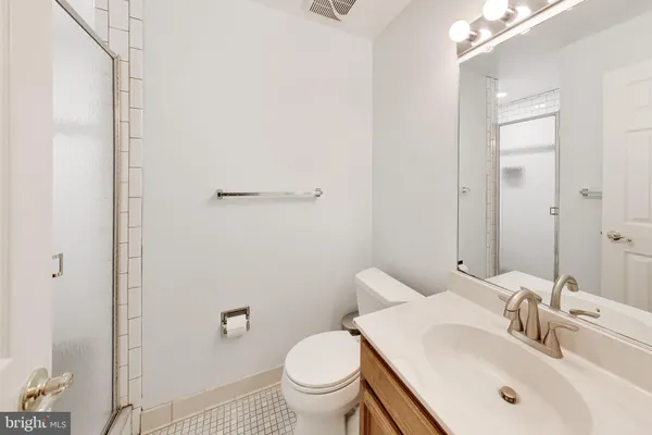 $2,600 | 5707 Brewer House Circle, Unit T2, Rockville, MD 20852