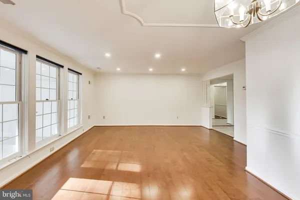 $2,600 | 5707 Brewer House Circle, Unit T2, Rockville, MD 20852