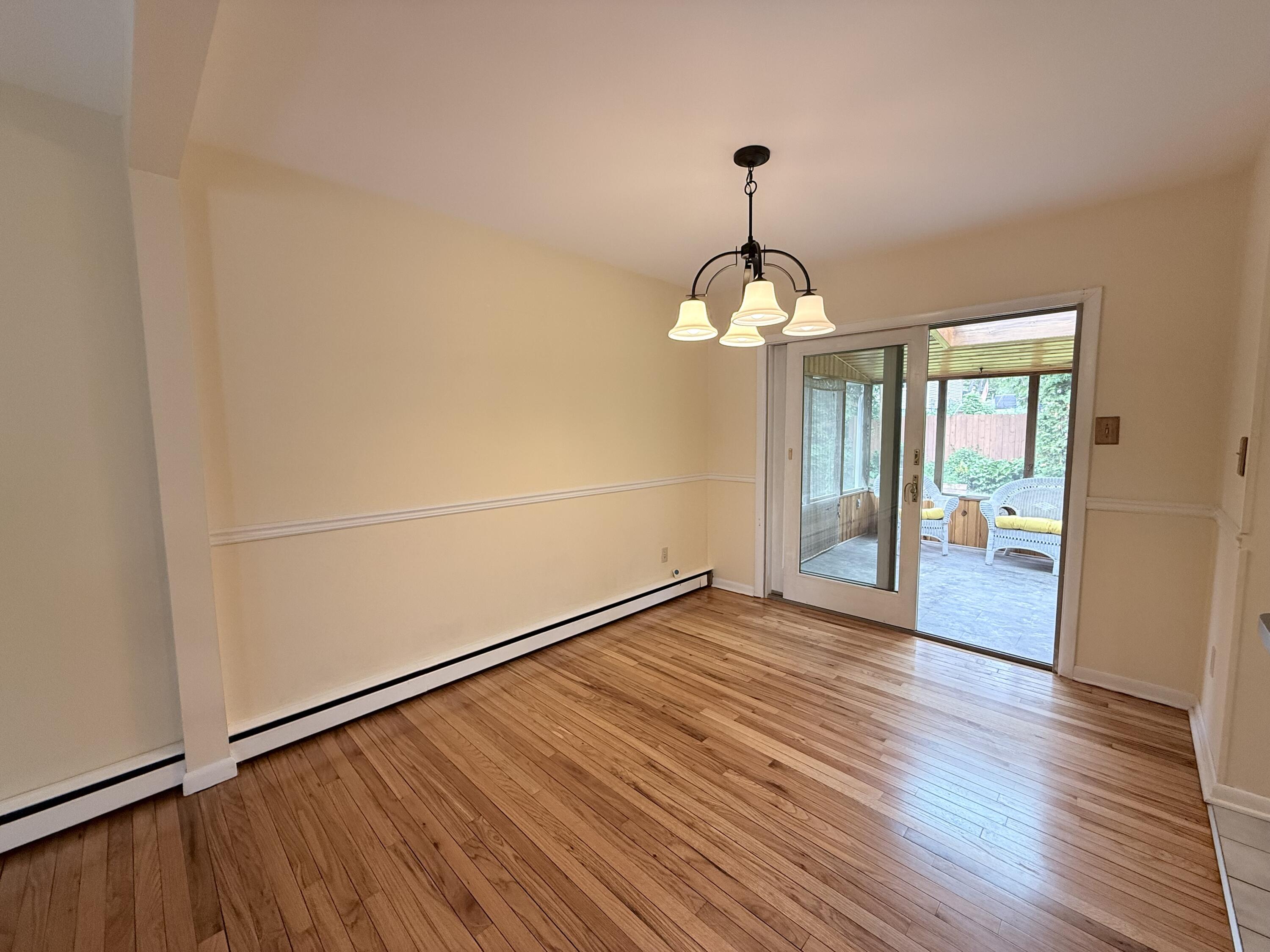 25 Addoms Street Plattsburgh, NY 12901 - Photo 5 of 27