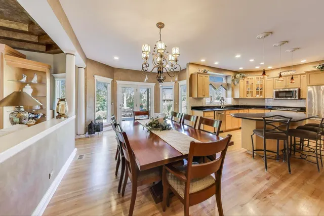 $1,300,000 | 20812 North Swansway, Deer Park, IL 60010