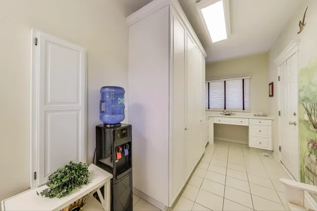 $1,300,000 | 20812 North Swansway, Deer Park, IL 60010