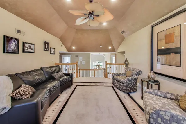 $1,300,000 | 20812 North Swansway, Deer Park, IL 60010