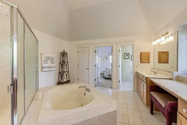 $1,187,500 | 20812 North Swansway, Deer Park, IL 60010