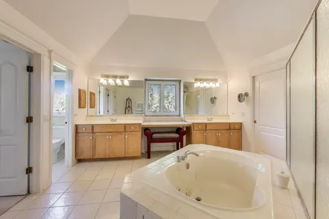 $1,300,000 | 20812 North Swansway, Deer Park, IL 60010