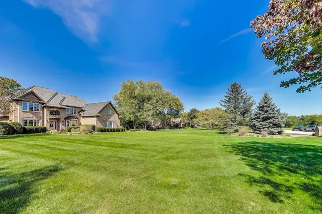 $1,300,000 | 20812 North Swansway, Deer Park, IL 60010