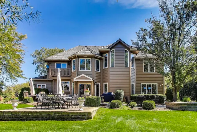 $1,300,000 | 20812 North Swansway, Deer Park, IL 60010