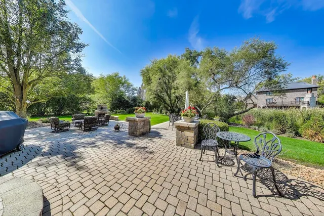 $1,300,000 | 20812 North Swansway, Deer Park, IL 60010