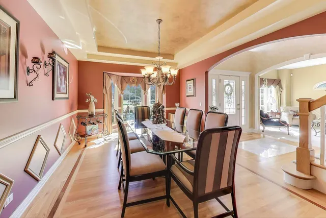 $1,300,000 | 20812 North Swansway, Deer Park, IL 60010