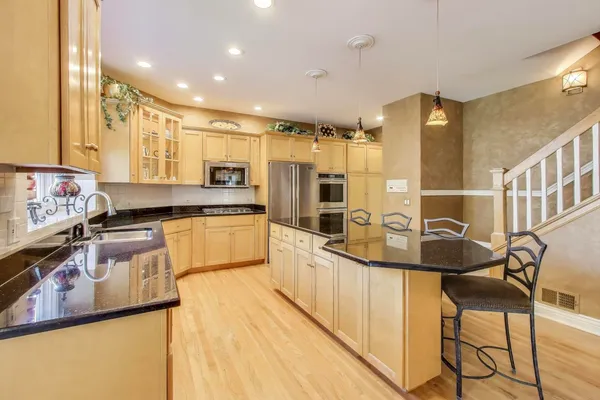 $1,187,500 | 20812 North Swansway, Deer Park, IL 60010
