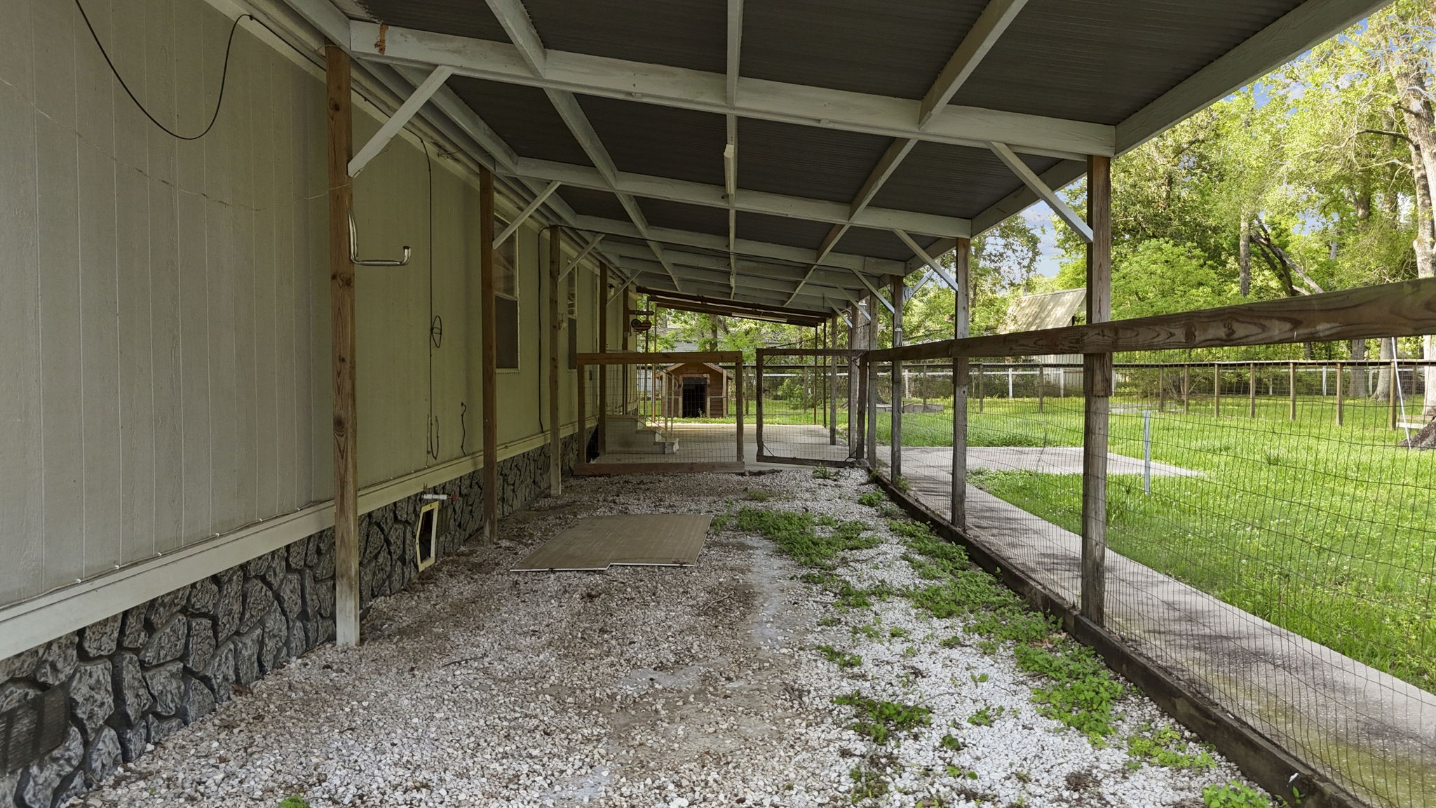 100 County Road 6478 Dayton, TX 77535 - Photo 18 of 40