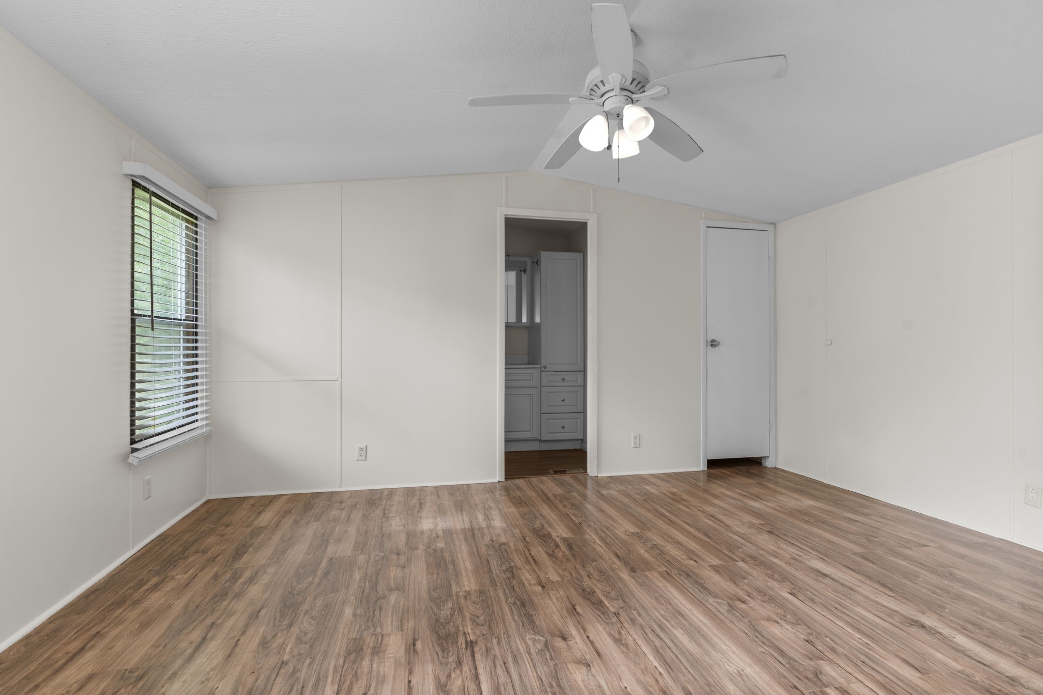 100 County Road 6478 Dayton, TX 77535 - Photo 32 of 40