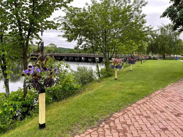 $169,900 | 48 3rd Street, Unit 2, Newport, VT 05855